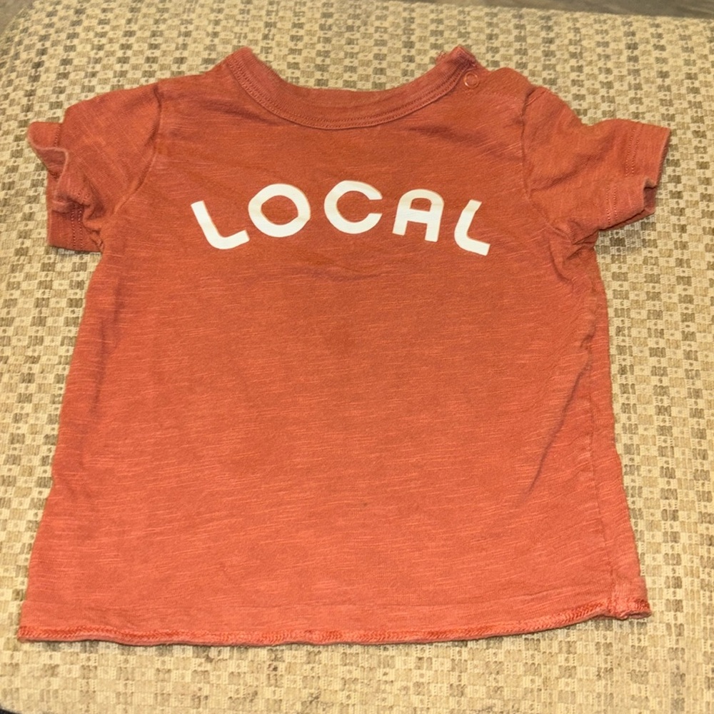 🍀Rusty Orange Short Sleeve Tee with Local Print